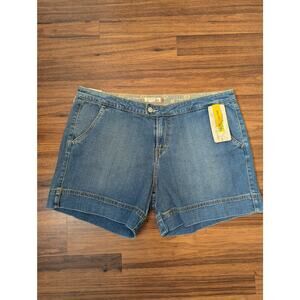 Levis 545 Denim Shorts- Size 14 - NWT